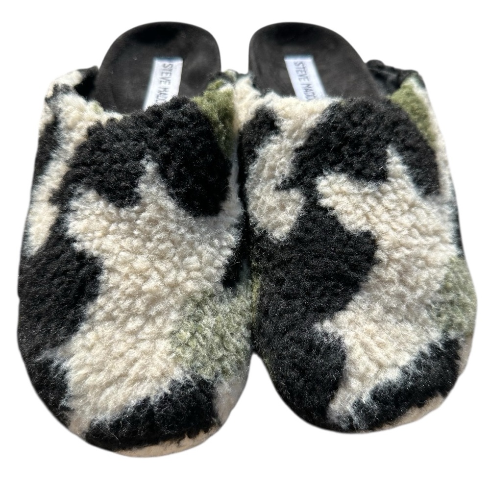 Steve Madden Vesa faux shearling clogs in a camouflage pattern sz 8M
